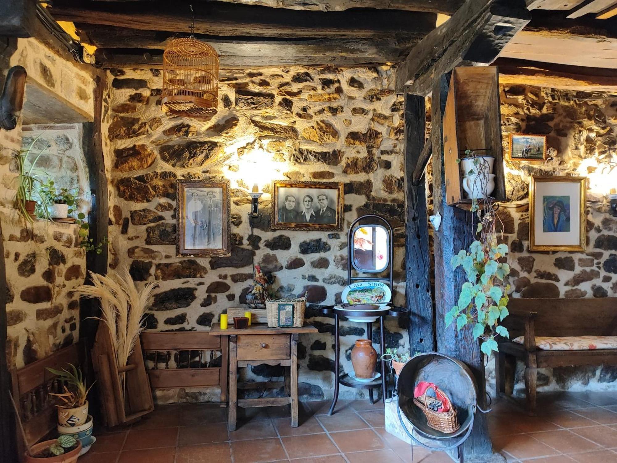 Gasthaus Casa Simon Cervera De Pisuerga Exterior foto
